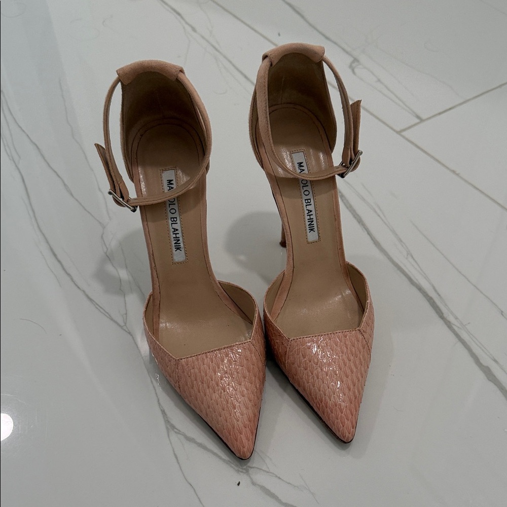 Manolo Blahnik Coral Textured Heels